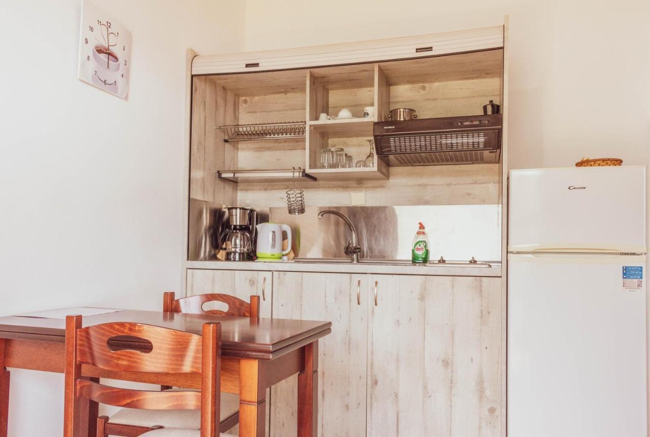 מיקרוס גיאלוס Apagio Apartments מראה חיצוני תמונה