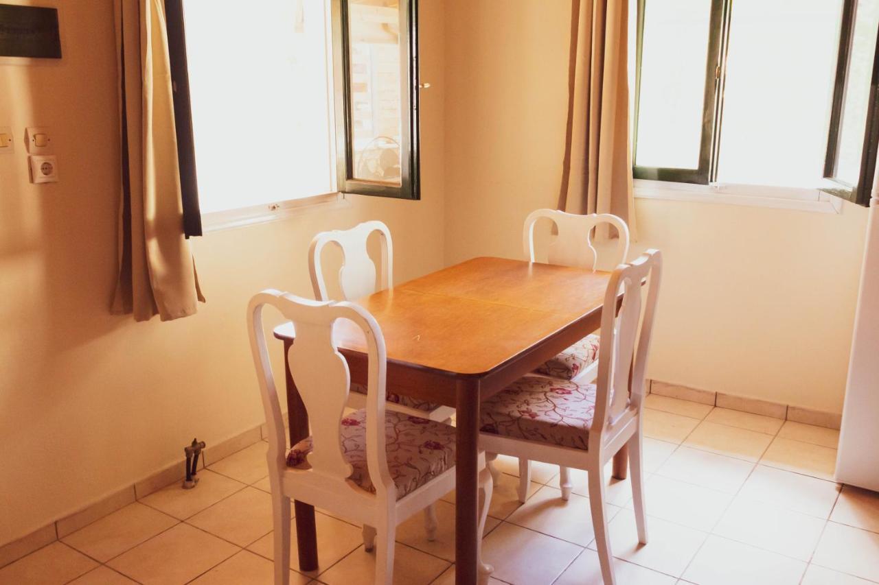 מיקרוס גיאלוס Apagio Apartments מראה חיצוני תמונה